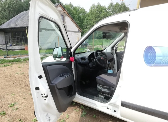 Fiat Doblo cena 28900 przebieg: 132000, rok produkcji 2014 z Szczebrzeszyn małe 191